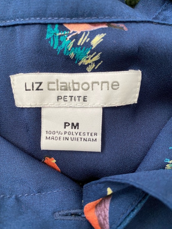 Liz Claiborne Navy Button-Front Bird Print Blouse Size Petite Medium - Picture 2 of 14
